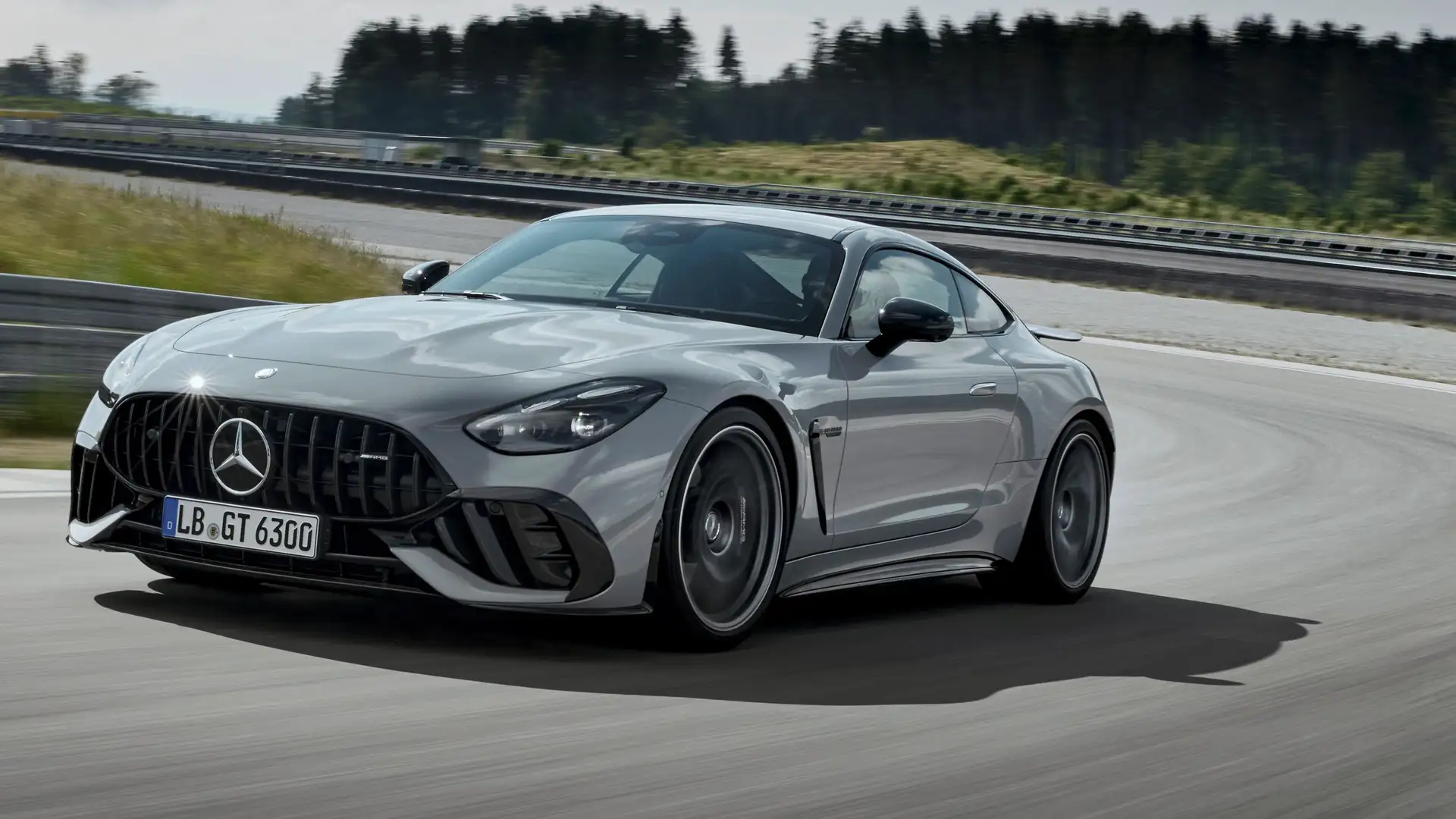 ᐅ Mercedes-AMG GT 63 Coupe Rental in Germany | CarVia
