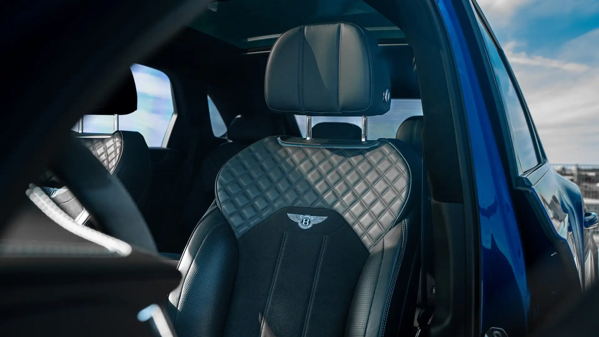 Bentley Bentayga comfort seat black driver's side